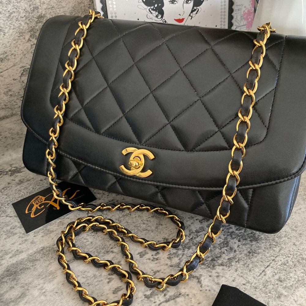 Chanel Black and Gold Crossbody Bag with Quilted Leather - Picture 14 of 17